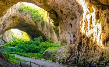 Excursión a Lovech y las Cascadas de Krushunski