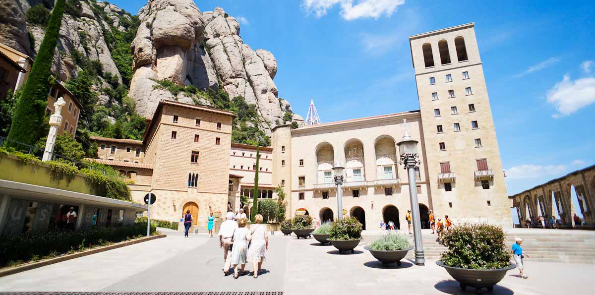 Montserrat Tour from Barcelona with Cog-Wheel Train