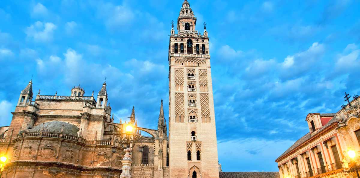 Tour nocturno por Sevilla con Espectáculo flamenco