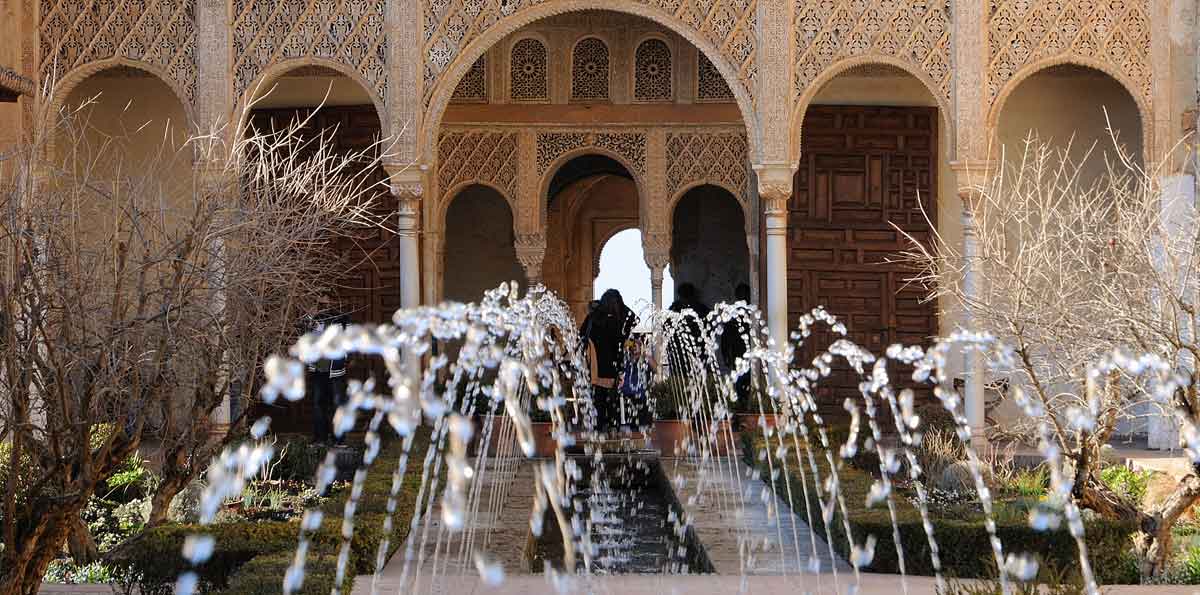 The Alhambra of Granada one day tour from Seville