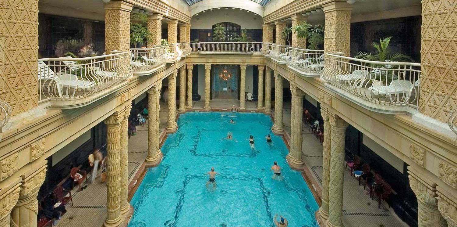 Budapest City Tour with Gellért Thermal Bath Experience