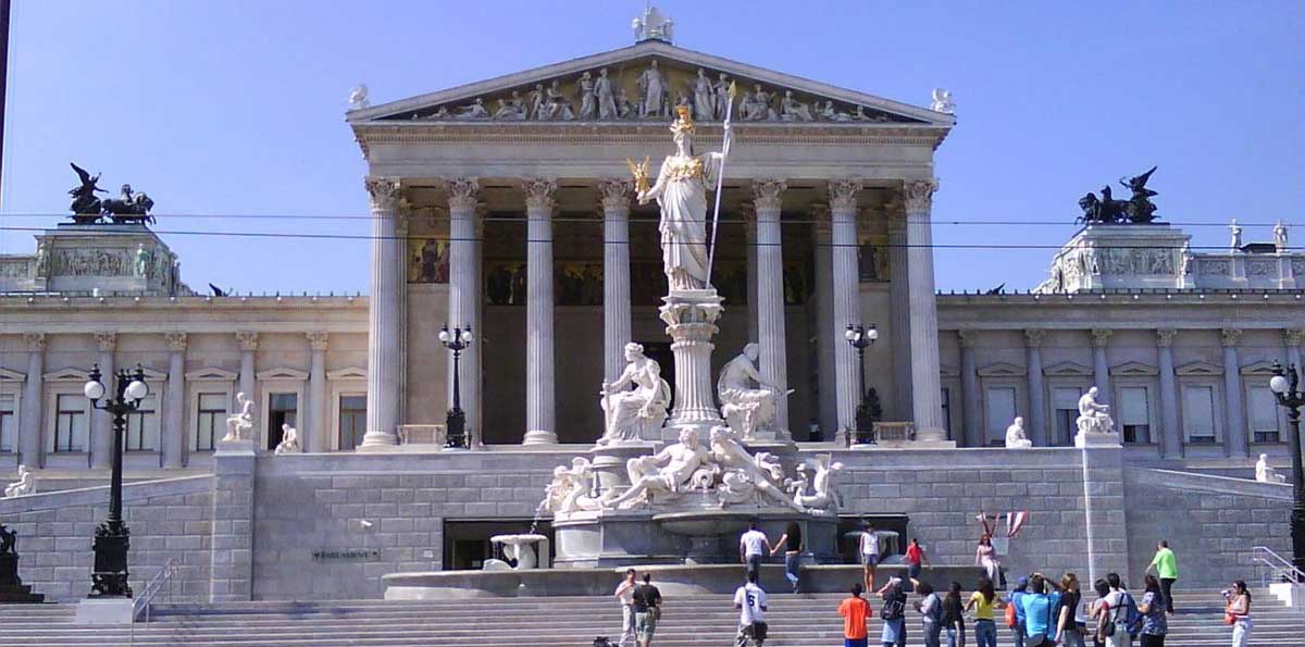 Vienna Private Tour from Budapest