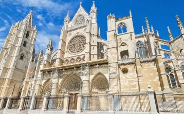 Visita guiada a la Catedral de León Visita guiada a la Catedral de León