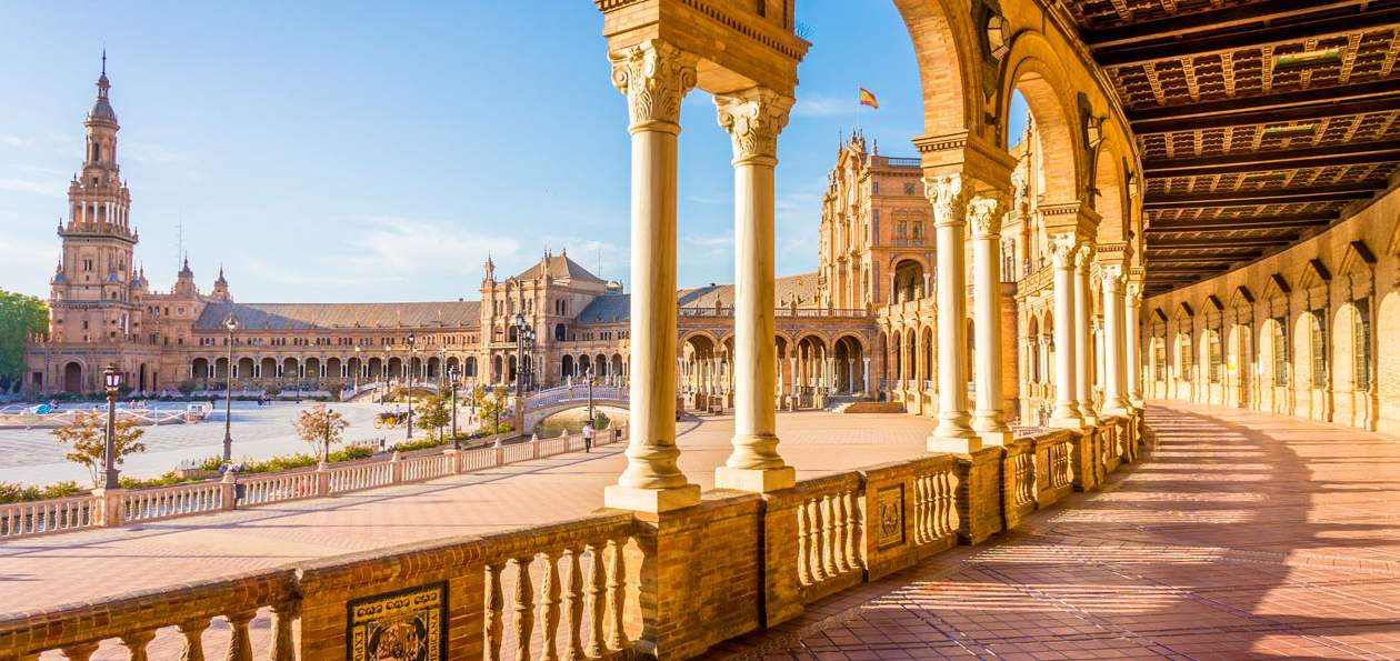 Tour Andalucía en 7 días: Córdoba, Sevilla, Ronda y Granada desde Madrid