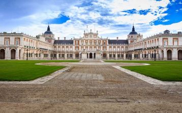 Excursión a El Escorial, Valle de Los Caídos y Aranjuez Excursión a El Escorial, Valle de Los Caídos y Aranjuez