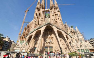 Tour por el Park Güell y la Sagrada Familia Tour por el Park Güell y la Sagrada Familia