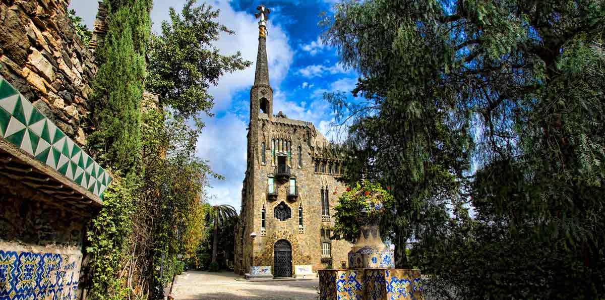 Tour Gaudí VIP: Sagrada Familia y Torre Bellesguard con brunch