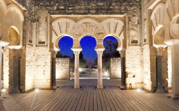 Visita nocturna por Medina Azahara