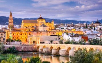 Visita guiada por la Judería y el Alcázar Visita guiada por la Judería y el Alcázar