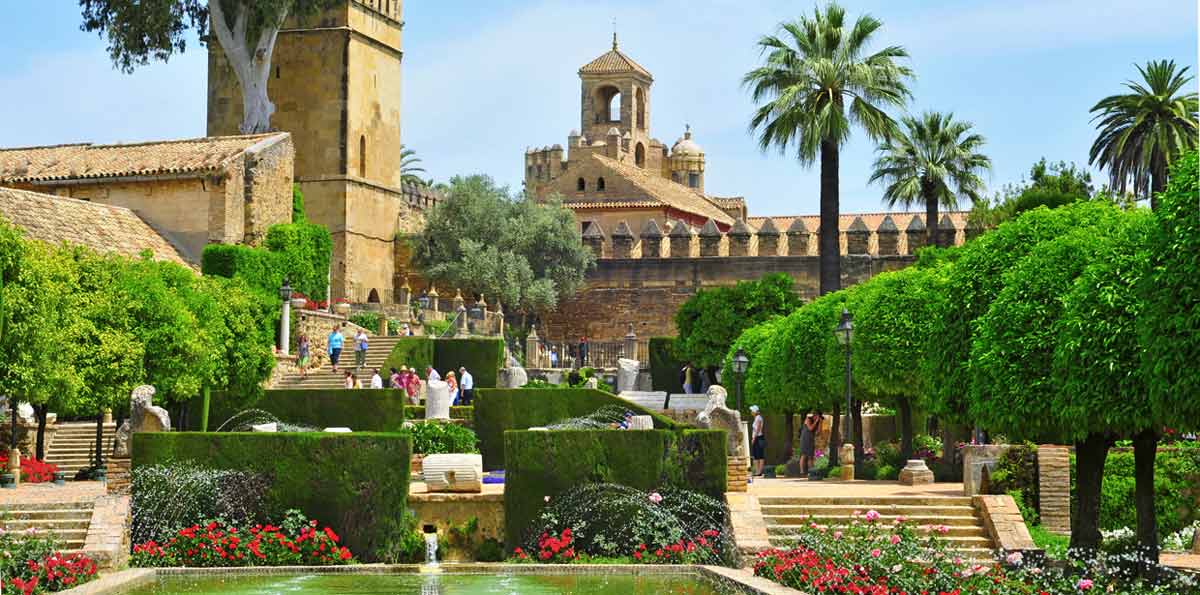 Visita guiada en Córdoba: Mezquita, Alcázar, Judería, Baños Califales y Capilla Mudéjar
