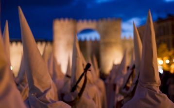 Visita nocturna por Ávila de Leyenda