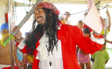Fiesta Pirata infantil en barco por Sancti Petri
