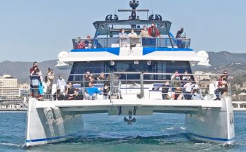 Paseo en catamarán por la costa de Málaga