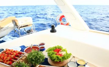 Paseo en velero por Málaga con paella