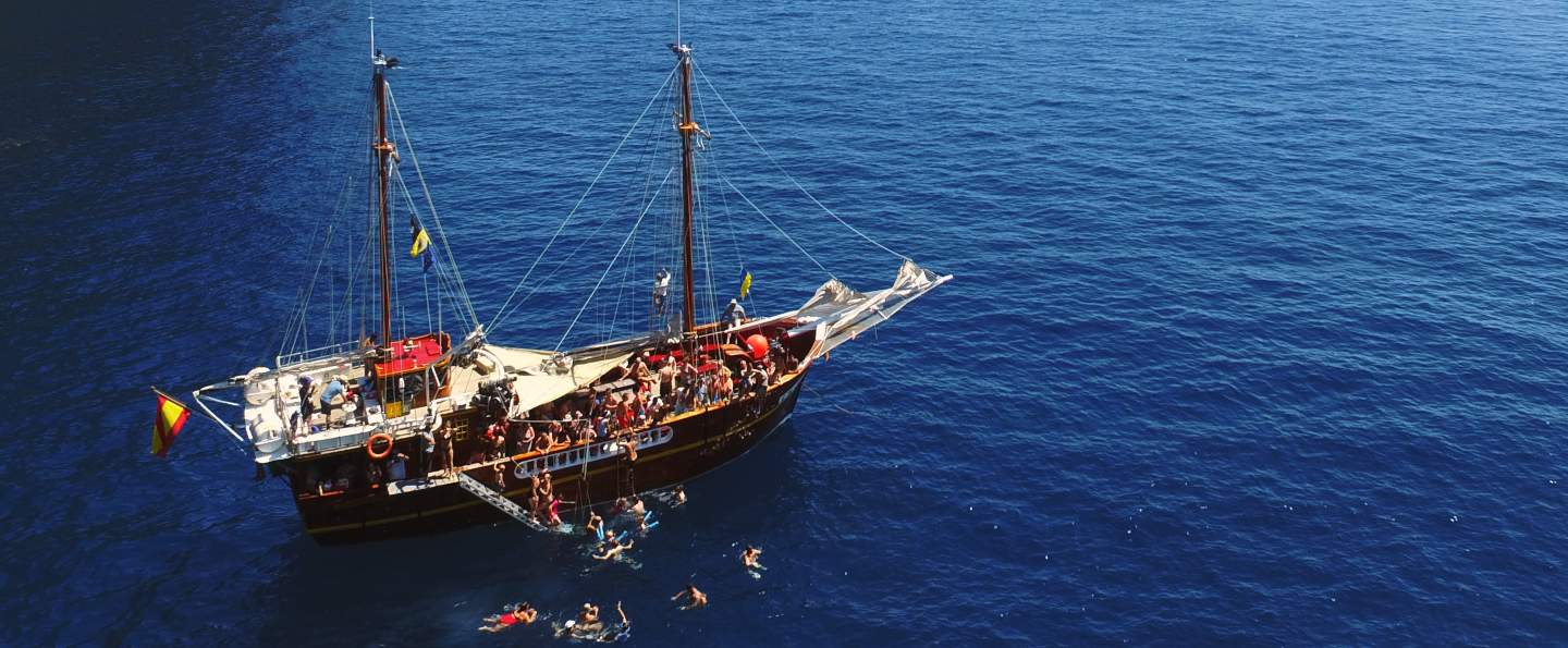 Tour en barco pirata en Los Gigantes