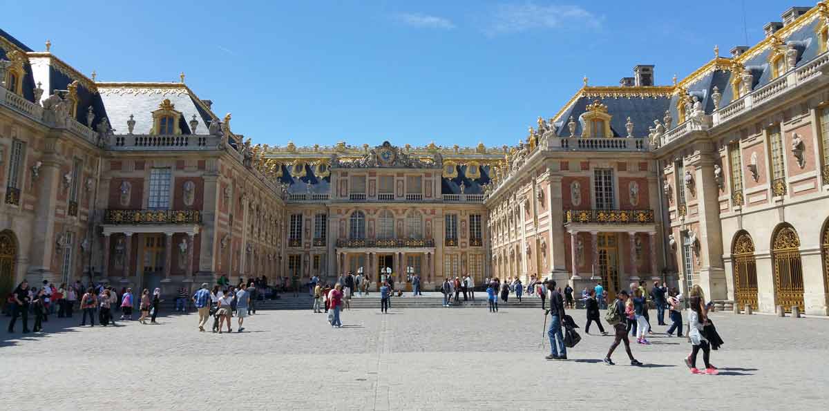 Versailles Palace Tour in small group