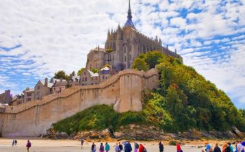 Tour Mont Saint Michel y Castillos del Loira en 2 días